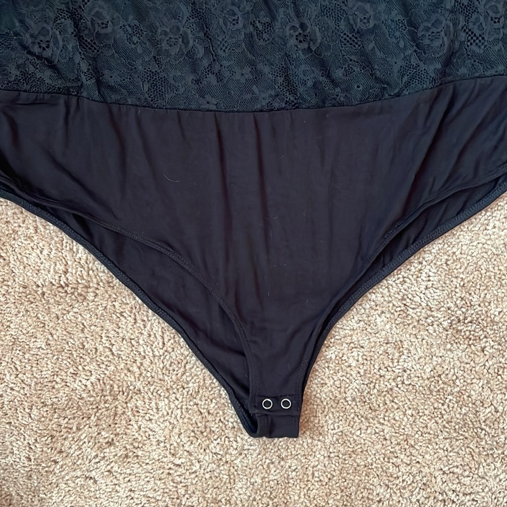 NWT Torrid Lace Bodysuit - Picture 5 of 10